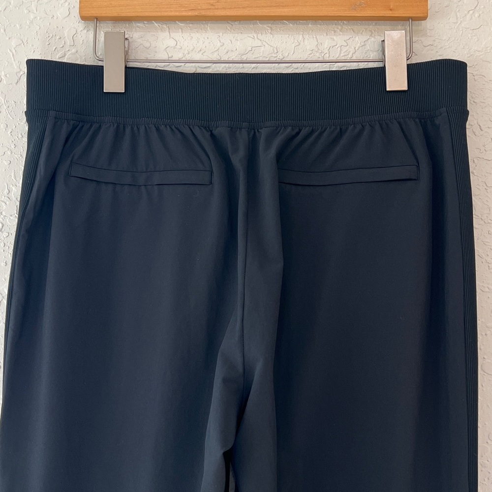 Athleta Brooklyn Ankle Pant Black Featherweight Stretch Size 14 - Picture 7 of 12